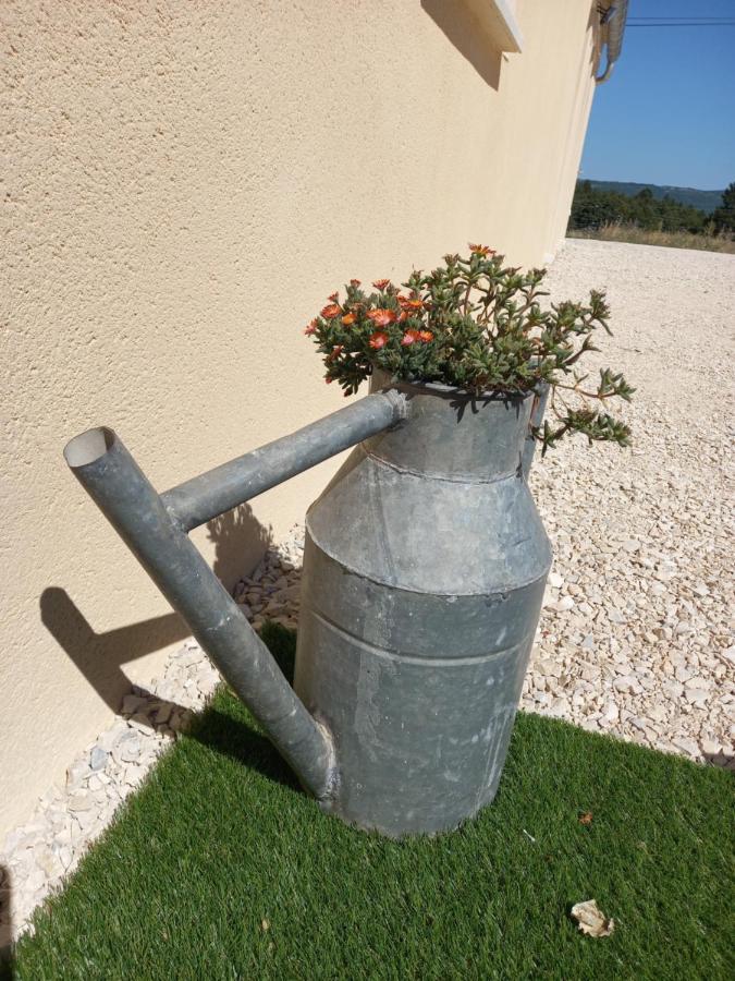 A Ventoux Yourte Monieux Dış mekan fotoğraf